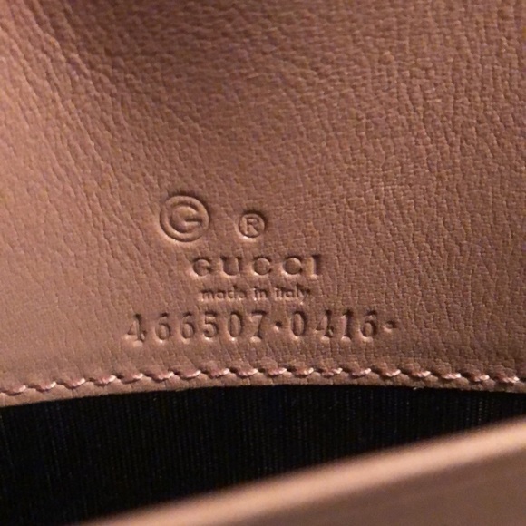 GUCCI Microguccissima Crossbody Wallet π - Picture 10 of 10